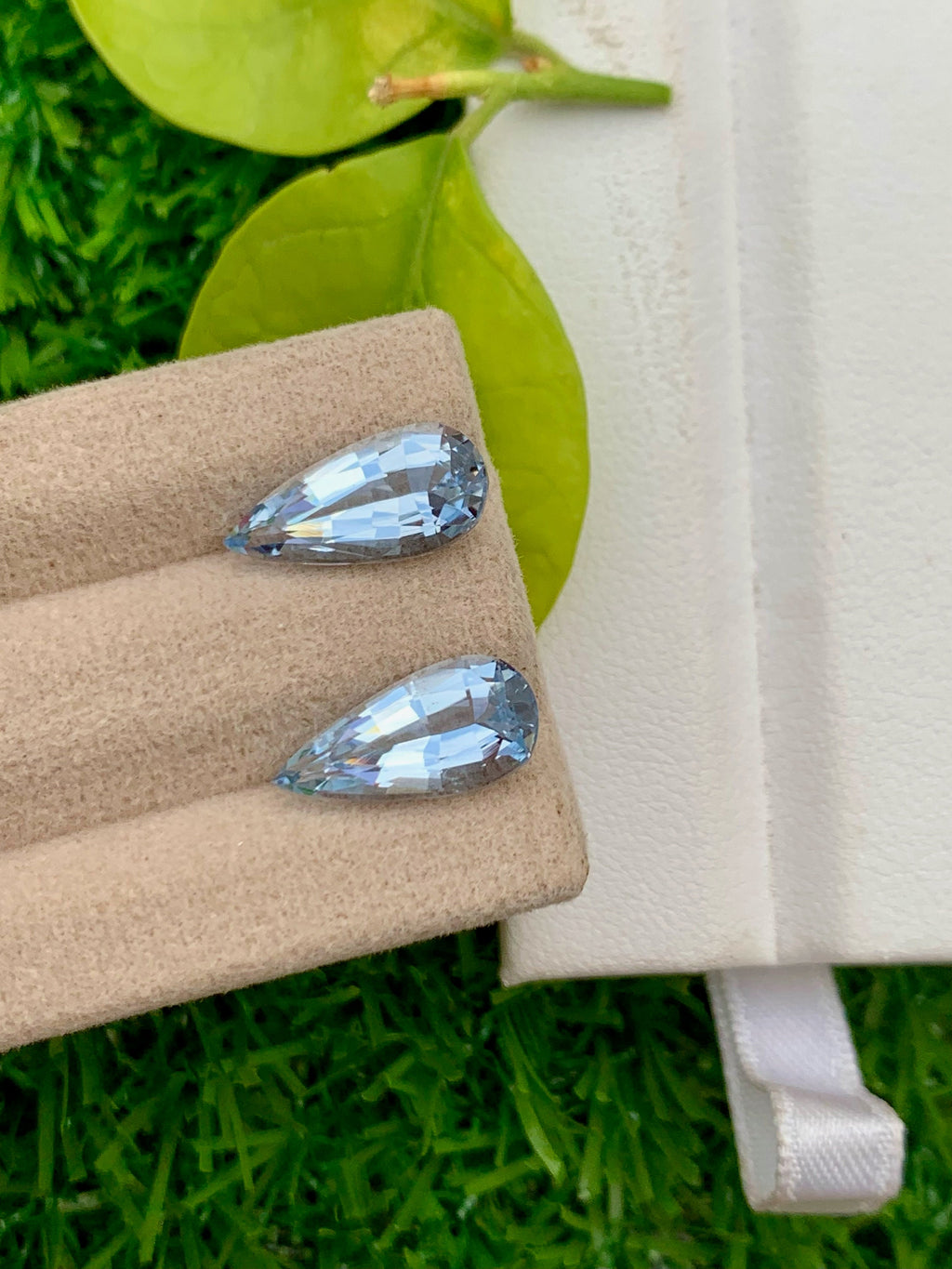 Santa Maria Blue Aquamarine Gemstone Pair: Pear Cut, 5.10 CT