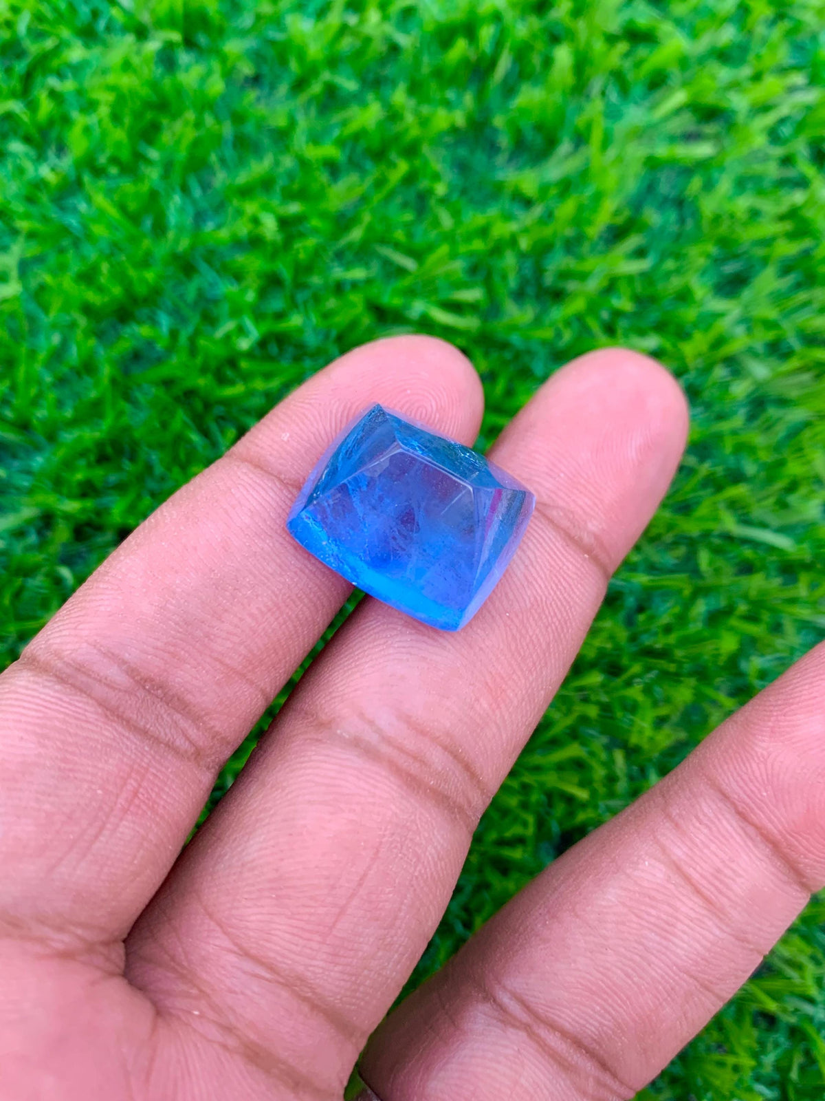 Santa Maria Aquamarine Cabochon: Fine Gemstone, 27.45 Carat