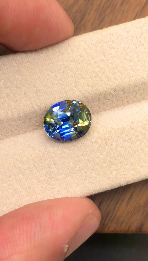 Bi Color Sapphire 4.17 Ct Oval Cut – Blue-Yellow Gem from Sri Lanka No Heat