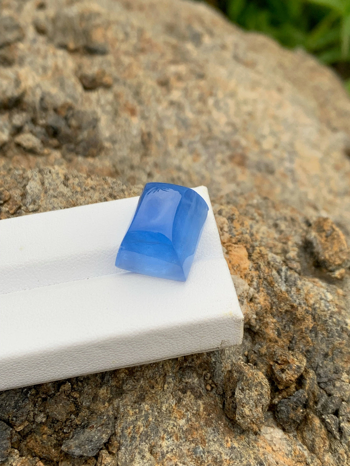 Santa Maria Aquamarine Cabochon: 24.15 CT Deep Blue Gemstone