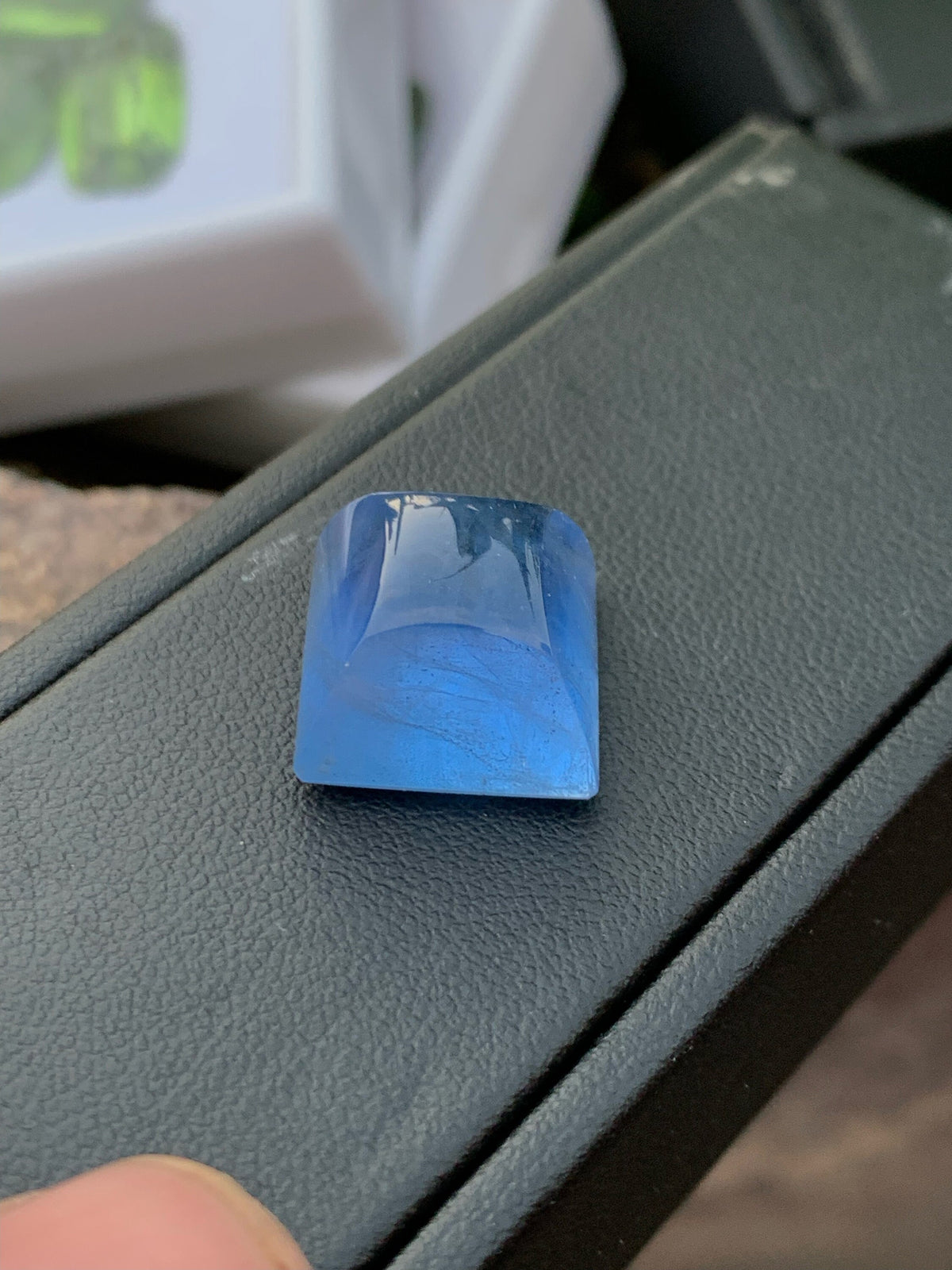 Santa Maria Aquamarine Cabochon: 28 Carat Sugarloaf Gemstone