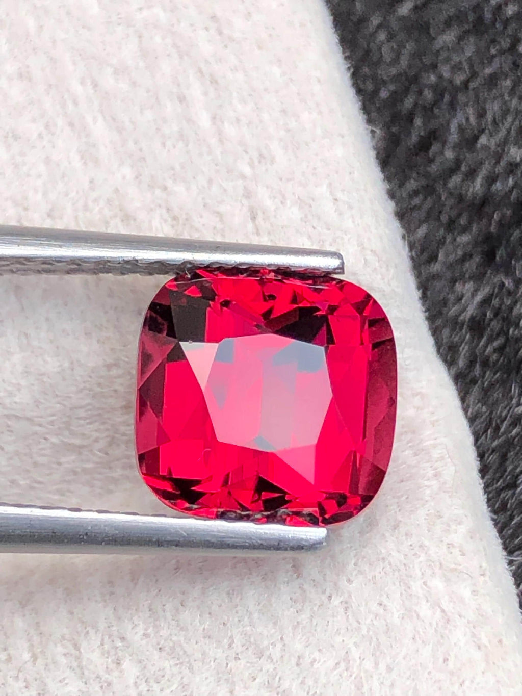 Tanga Mine Rhodolite Garnet 3.22ct Cushion Cut – Raspberry-Tone Tanzanian Gemstone