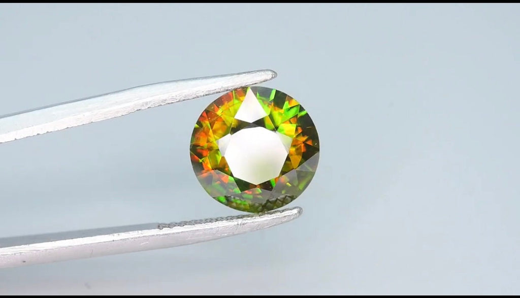 5 Carat Natural Chrome Sphene Gemstone: Nugget Green Titanite