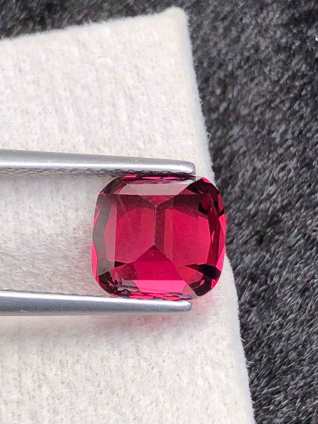 Tanga Mine Rhodolite Garnet 3.22ct Cushion Cut – Raspberry-Tone Tanzanian Gemstone