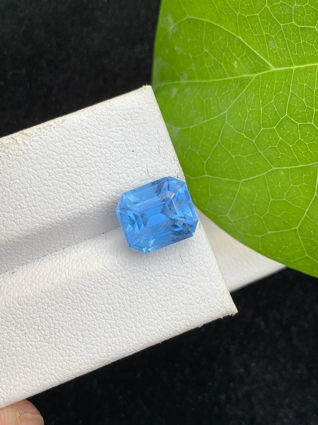 Santa Maria Aquamarine Gemstone: Deep Blue Emerald Cut, 4.00 CT