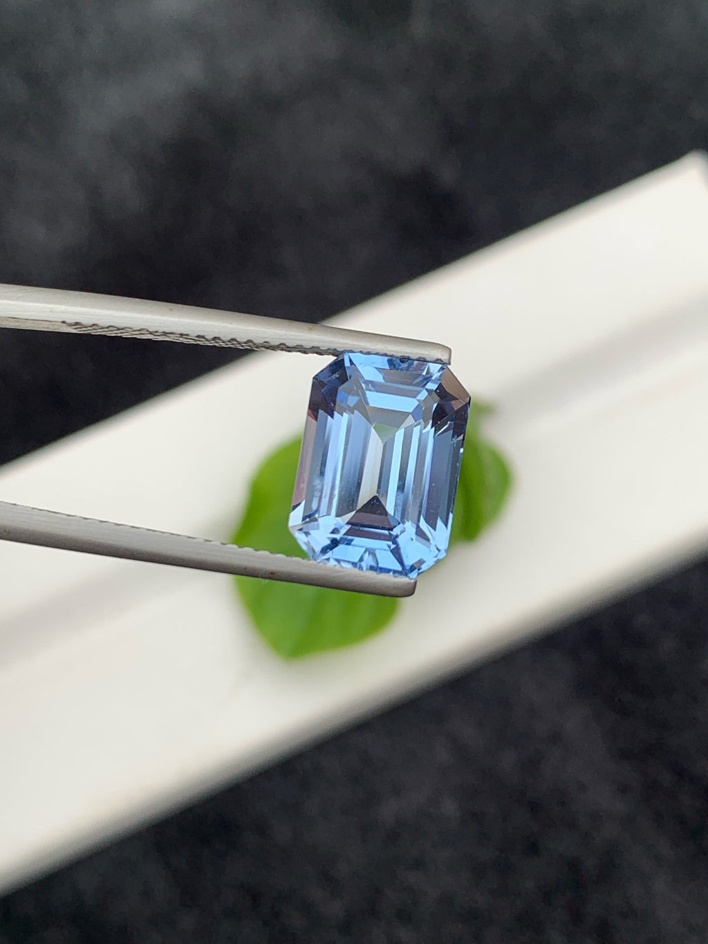 Santa Maria Aquamarine Gemstone: Emerald Cut, 3.90 CT Loose Blue Beryl