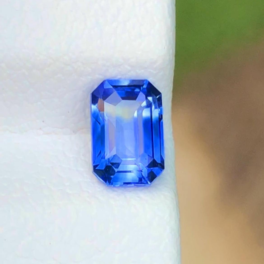 Certified Blue Sapphire 0.94ct Emerald Cut