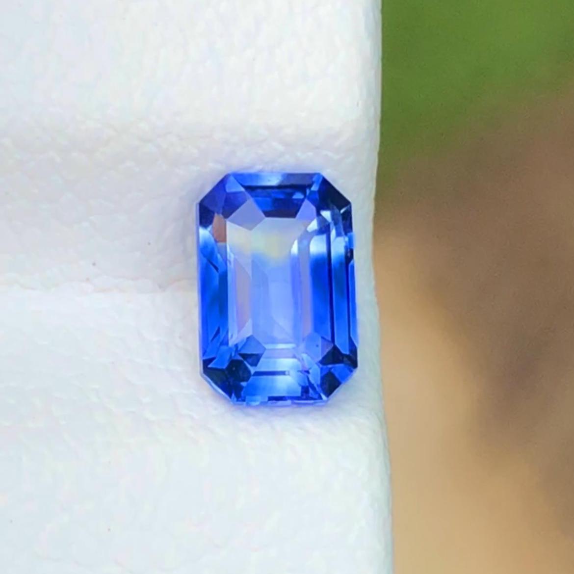 Certified Blue Sapphire 0.94ct Emerald Cut