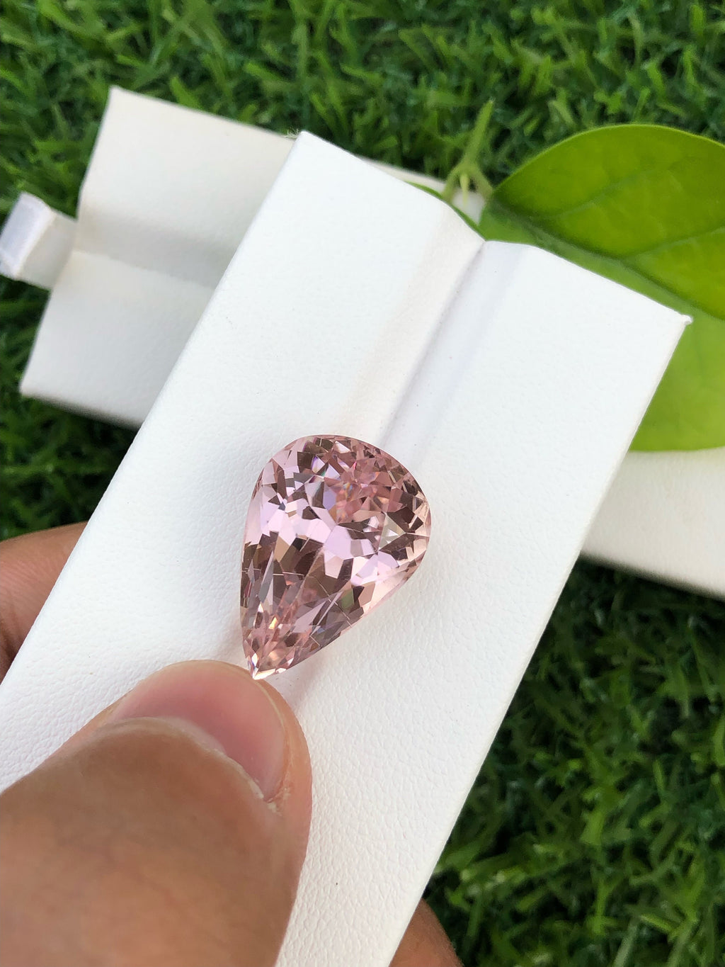 Pear Shape Peach Pink Kunzite Gemstone: Flawless Faceted Cut, 17.85 CT