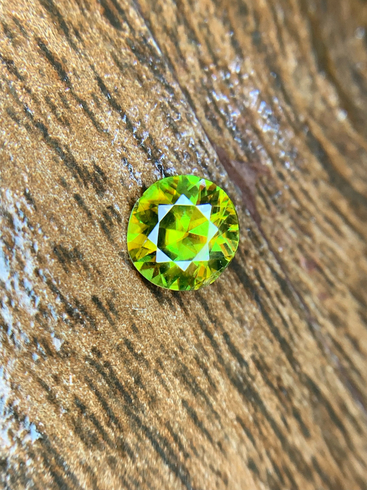 1.10 CT Round Cut Sphene Gemstone: Himalayan Origin