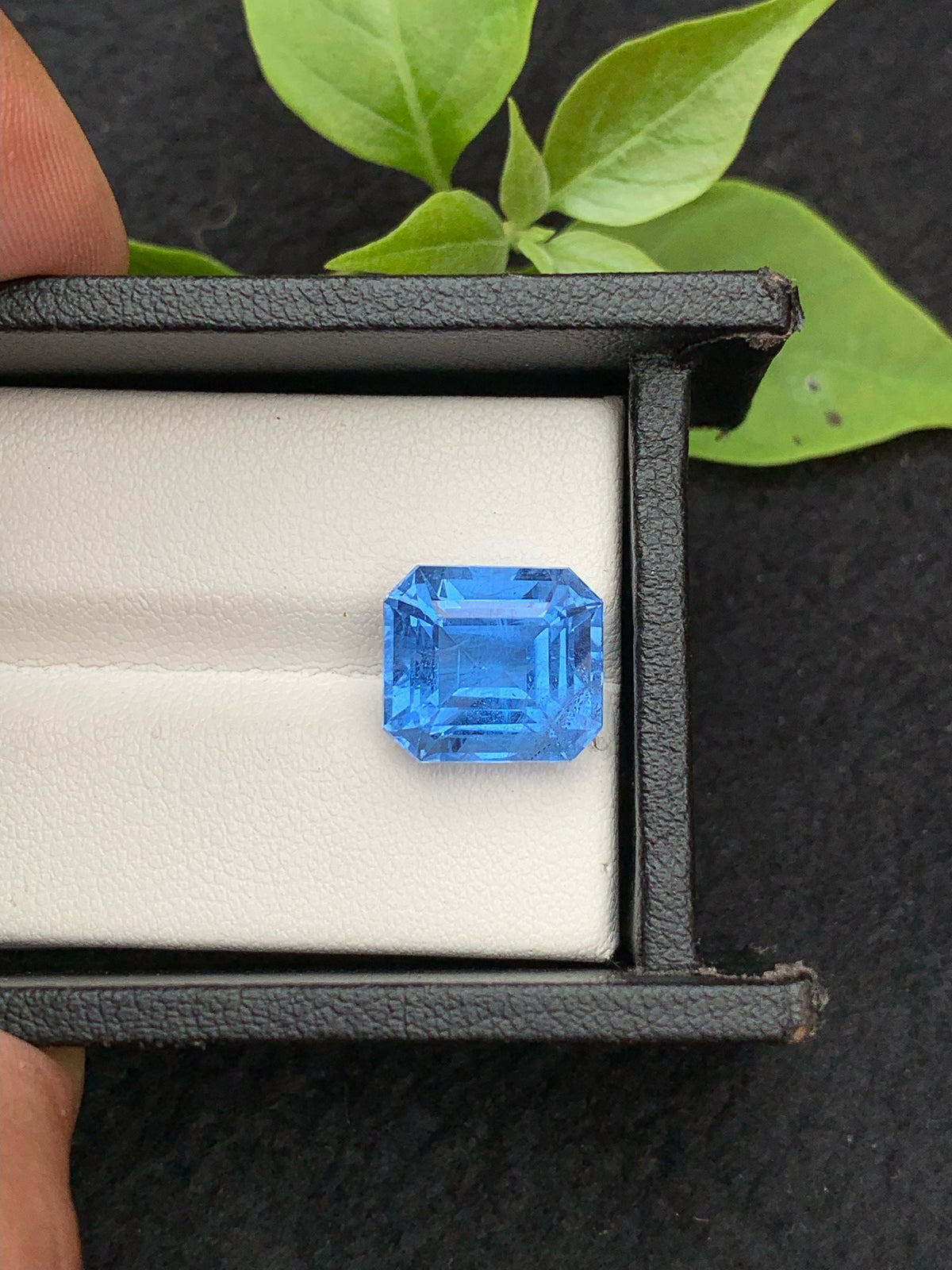 Emerald Cut Aquamarine Gemstone: Deep Blue Jewelry Stone, 7.55 Carats