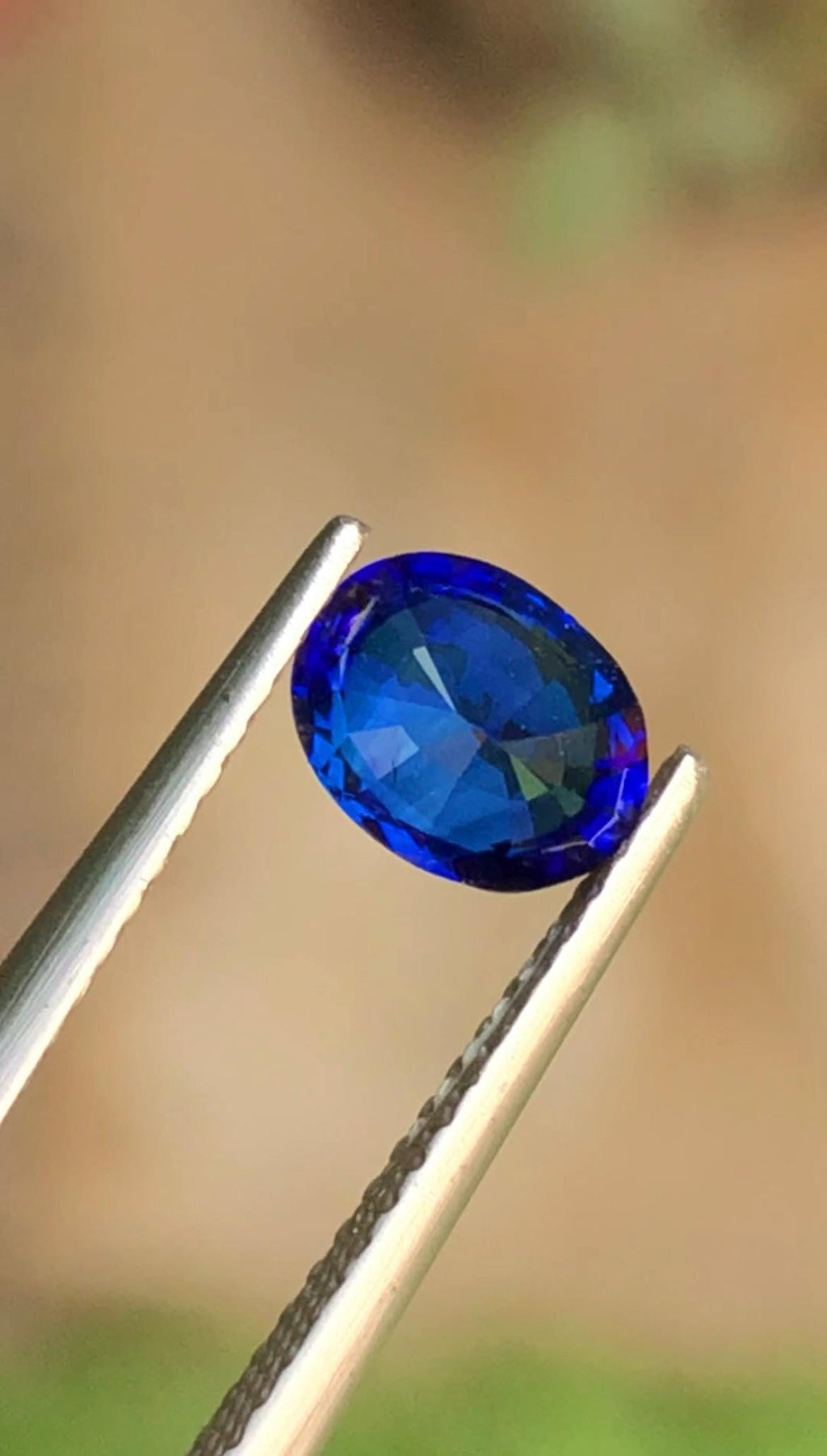 Royal Blue Sapphire 1.10ct Oval Cut with Certificate – Madagascar Origin