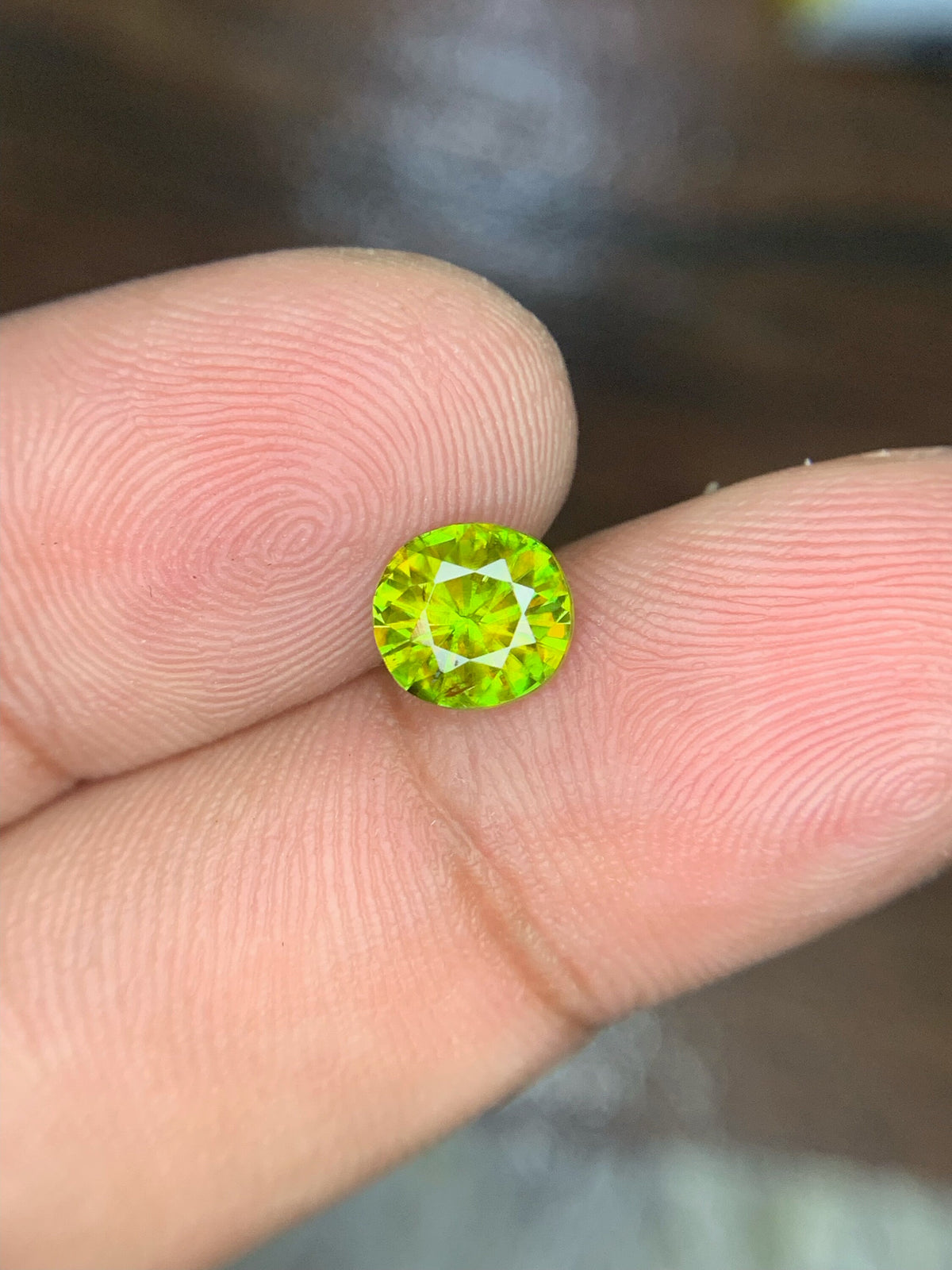 AAA Fire Sphene Gemstone: Natural Round Cut Titanite (1.05 CT)