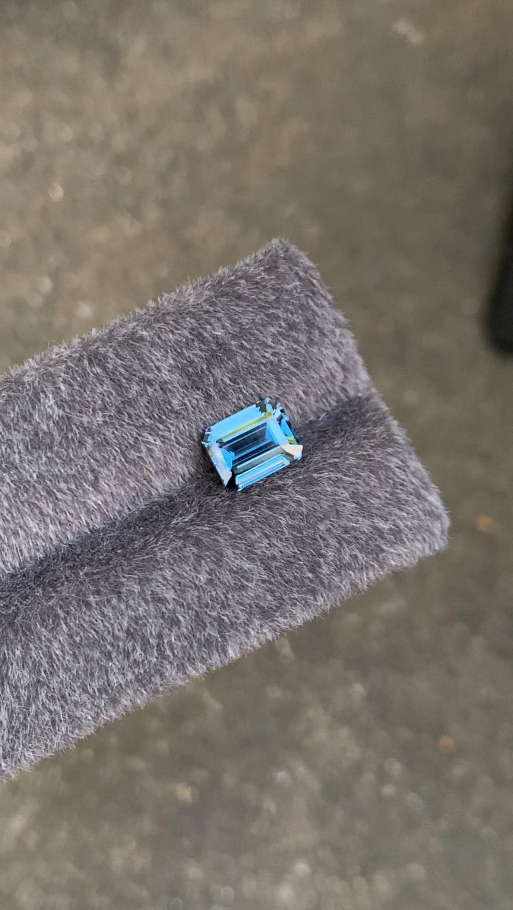 2.08 Carat Vivid Blue Cobalt Spinel Gem: Oval Cut, Sri Lanka