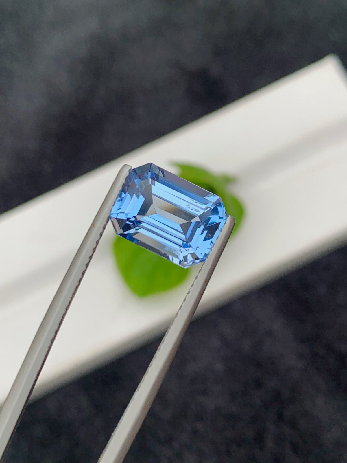 Santa Maria Aquamarine Gemstone: Emerald Cut, 3.90 CT Loose Blue Beryl