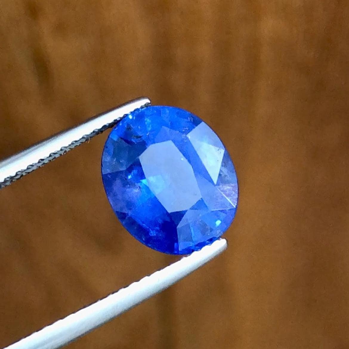 Royal Blue Sapphire 4.40ct Oval Cut