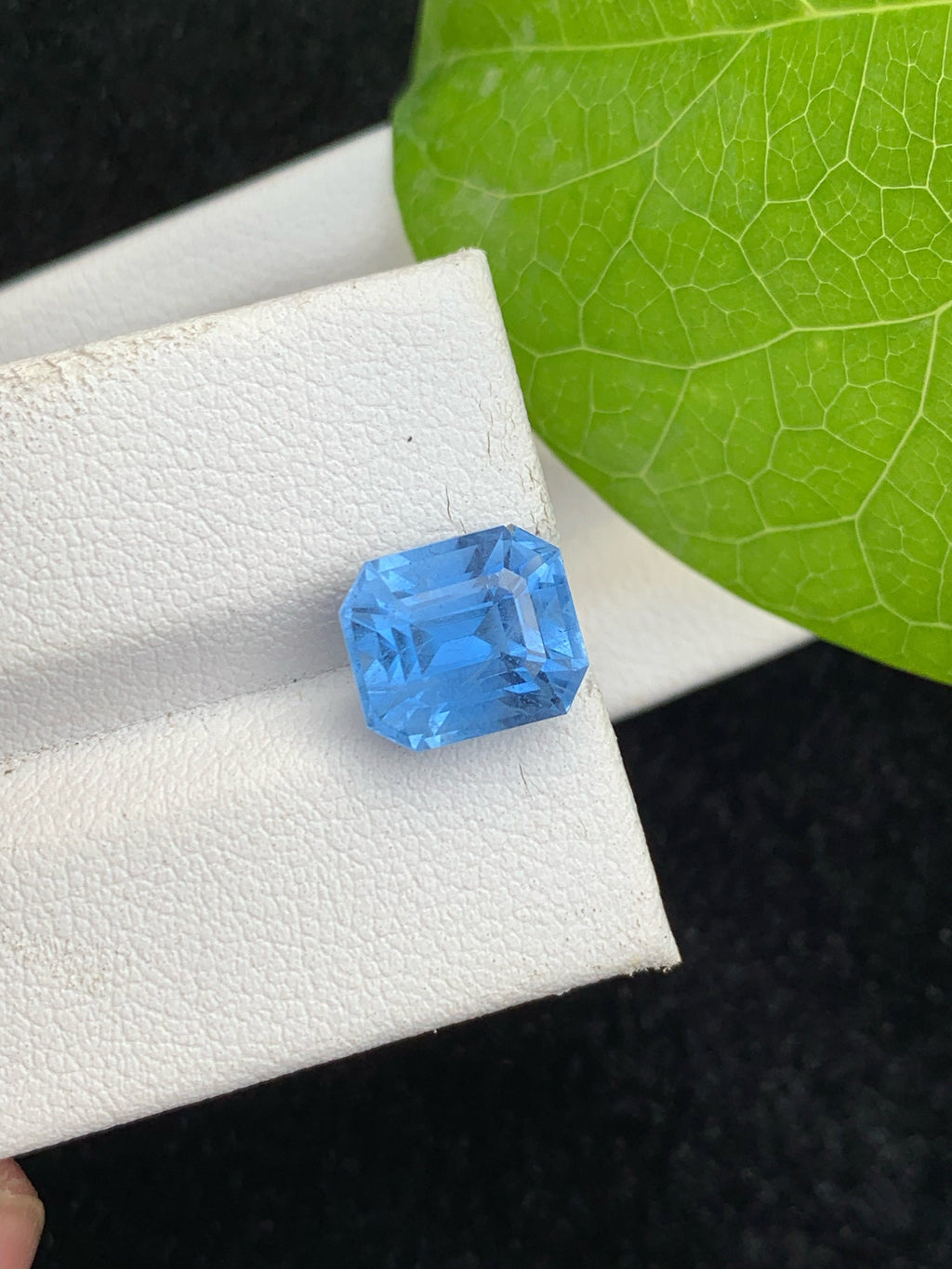 Santa Maria Aquamarine Gemstone: Deep Blue Emerald Cut, 4.00 CT