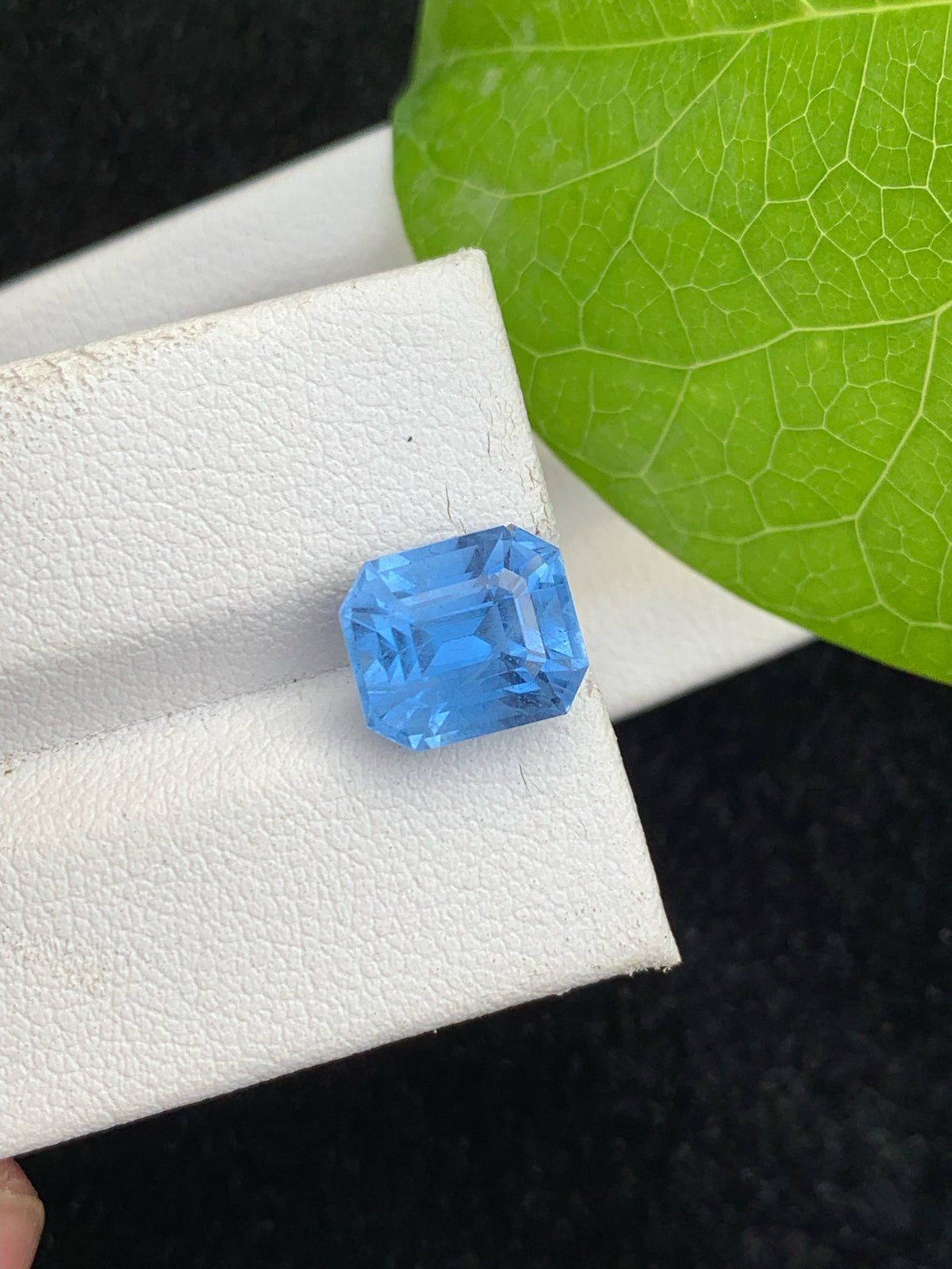 Santa Maria Aquamarine Gemstone: Deep Blue Emerald Cut, 4.00 CT