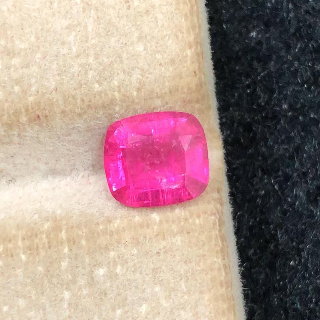 Rubellite 1.00ct Cushion Cut Neon Pink — Afghanistan