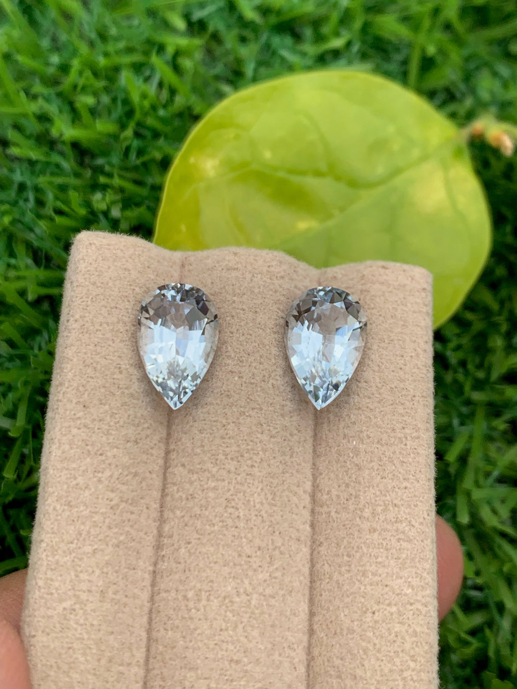 Santa Maria Aquamarine Gemstone Pair: 4.30 CT Pear Cut Beryl