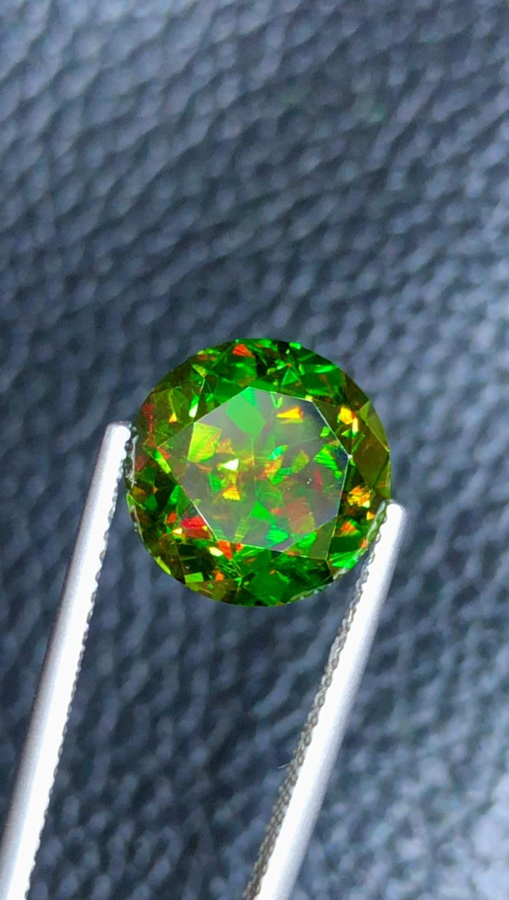 Chrome Sphene 5.85ct Round Cut Loose Gemstone from Pakistan