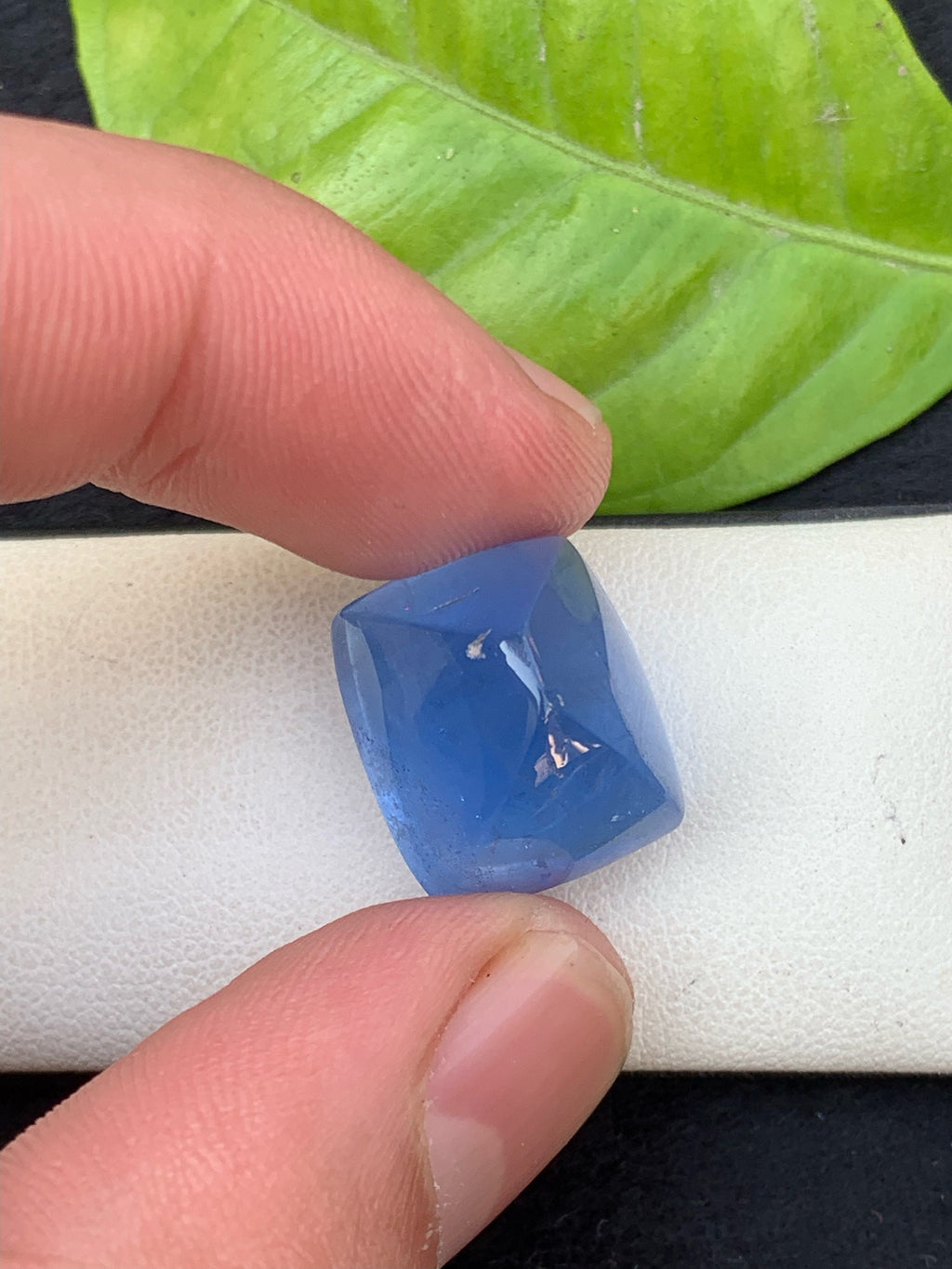 Santa Maria Aquamarine Cabochon: Fine Gemstone, 25.80 Carat