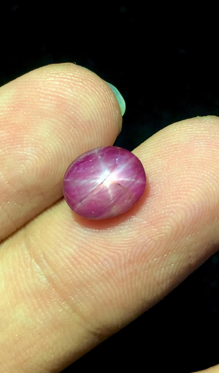 Purplish Pink Star Sapphire 3.40ct Oval Cabochon – Radiant Six-Ray Asterism Gem
