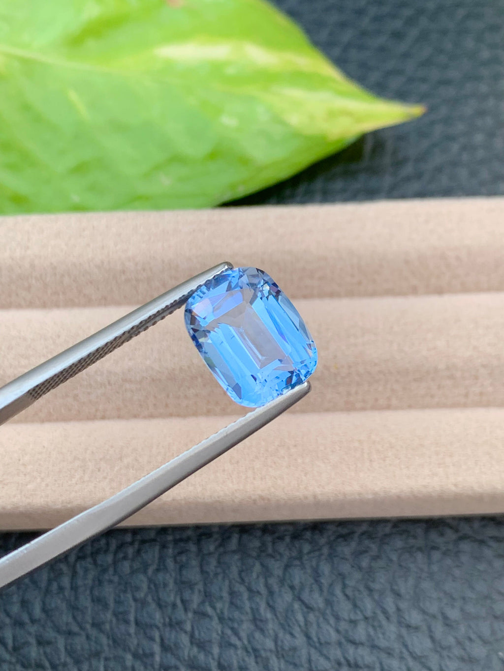 Santa Maria Blue Aquamarine: 4.50 CT VVS Cushion Cut Gemstone