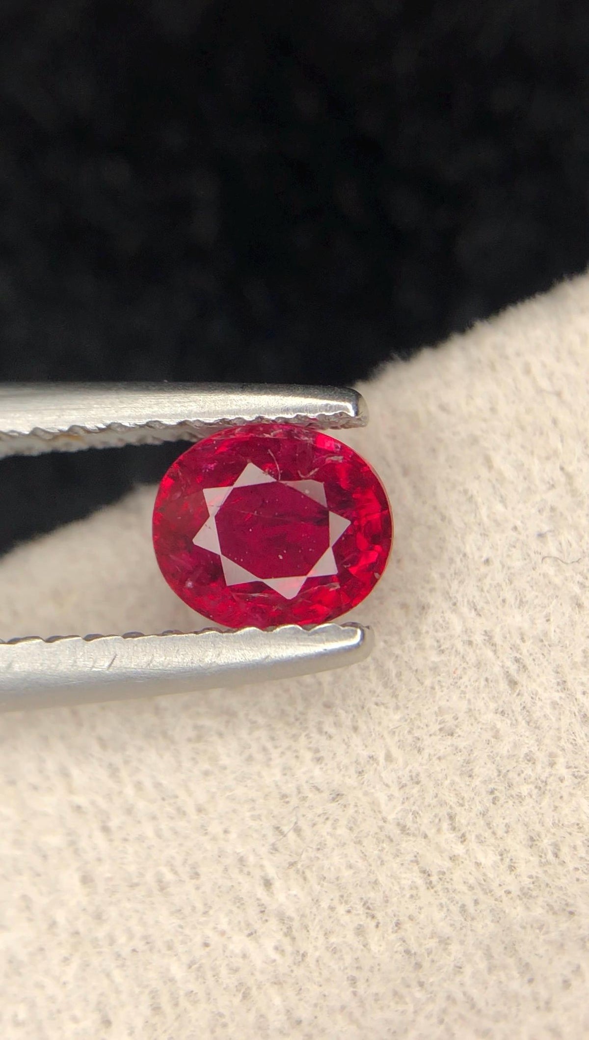 Ruby 0.60ct Oval Cut – Vivid Red Gem from Mozambique