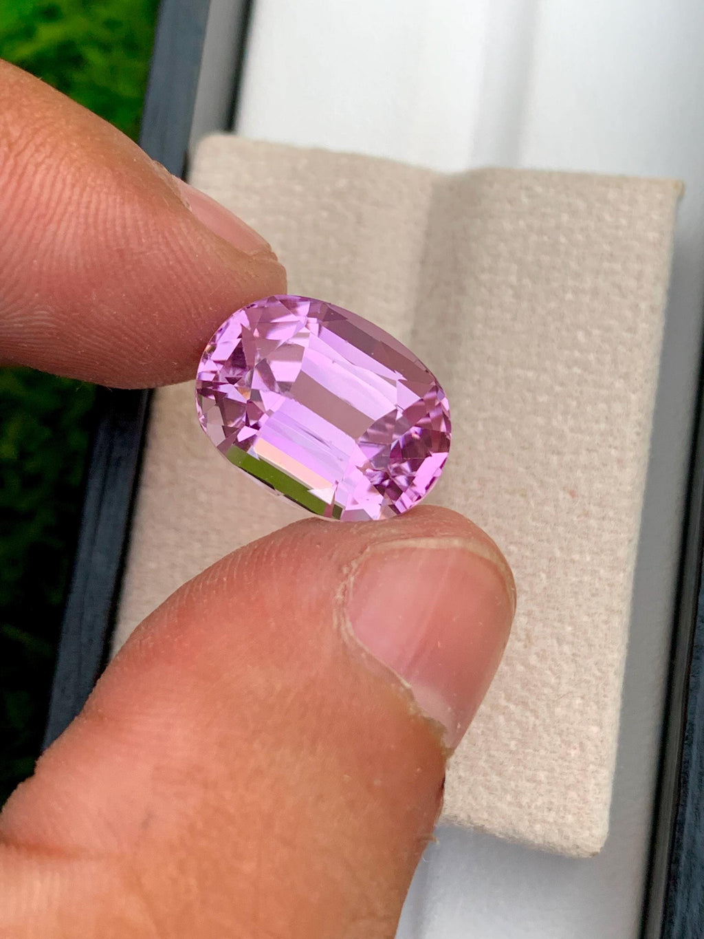 Natural Pink Kunzite Gemstone: Oval Faceted Loose Gem (11.15 CT)