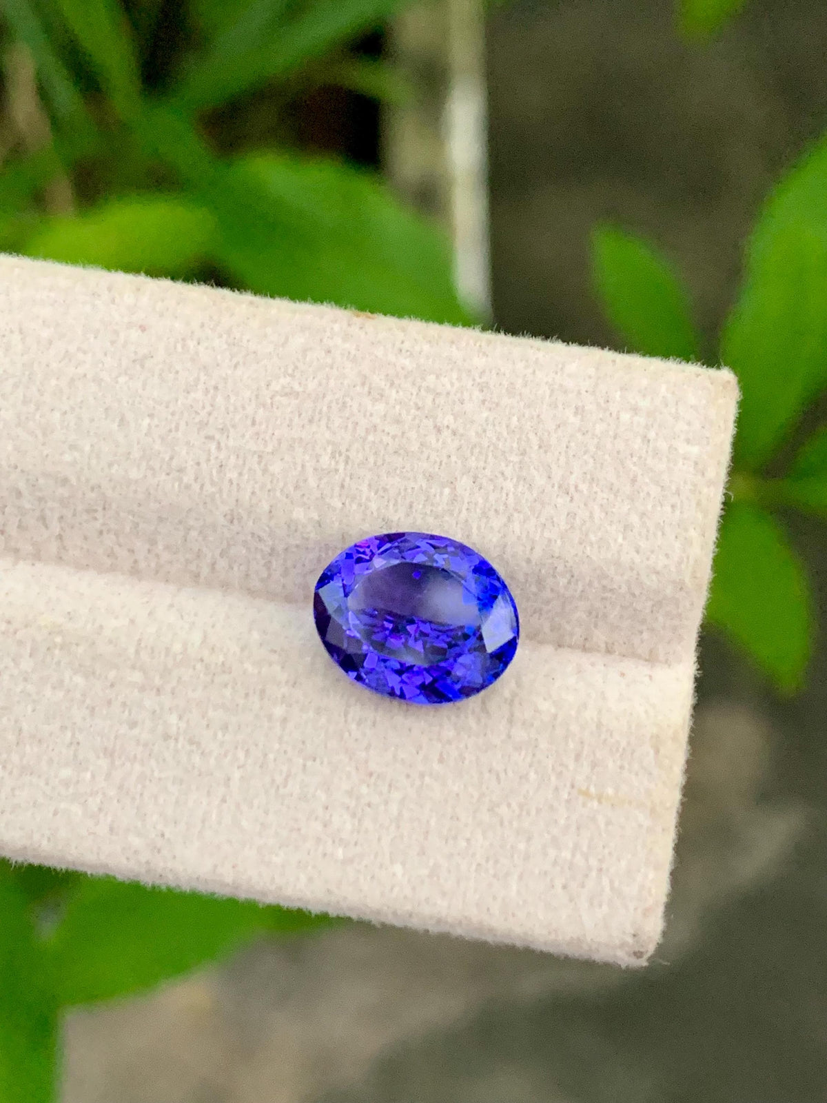 Oval Tanzanite Gemstone: December Birthstone, Jewelry Making (2.02 Carat, 12x9.5x6.5mm)