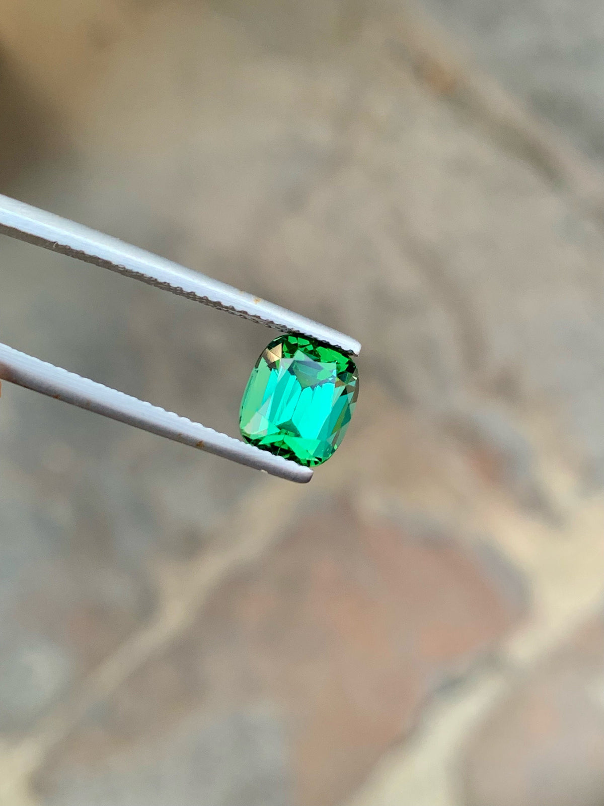 Green Tourmaline Gemstone: 2.40 CT Faceted Cushion Cut Stone