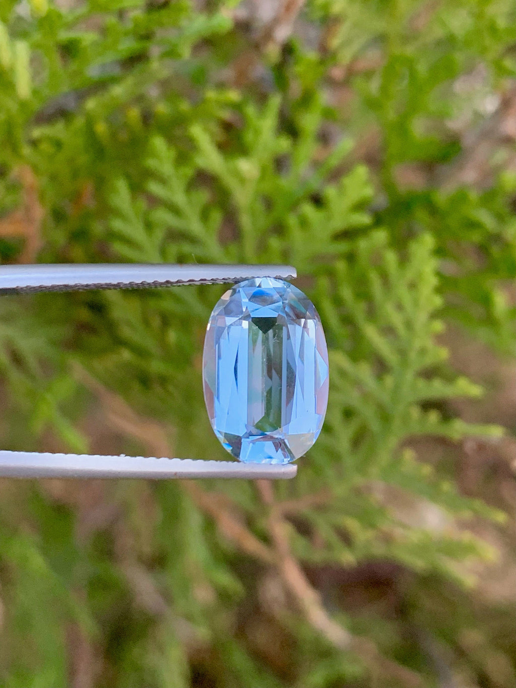 Santa Maria Blue Aquamarine Gemstone: 4.40 CT Brazilian Oval Cut