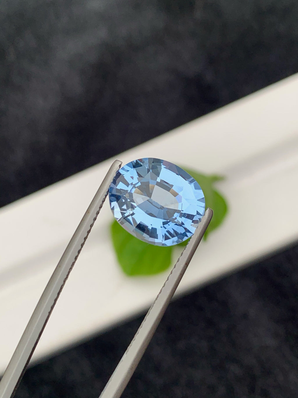 Santa Maria Aquamarine Gemstone: 4.55 CT Deep Blue Oval Cut