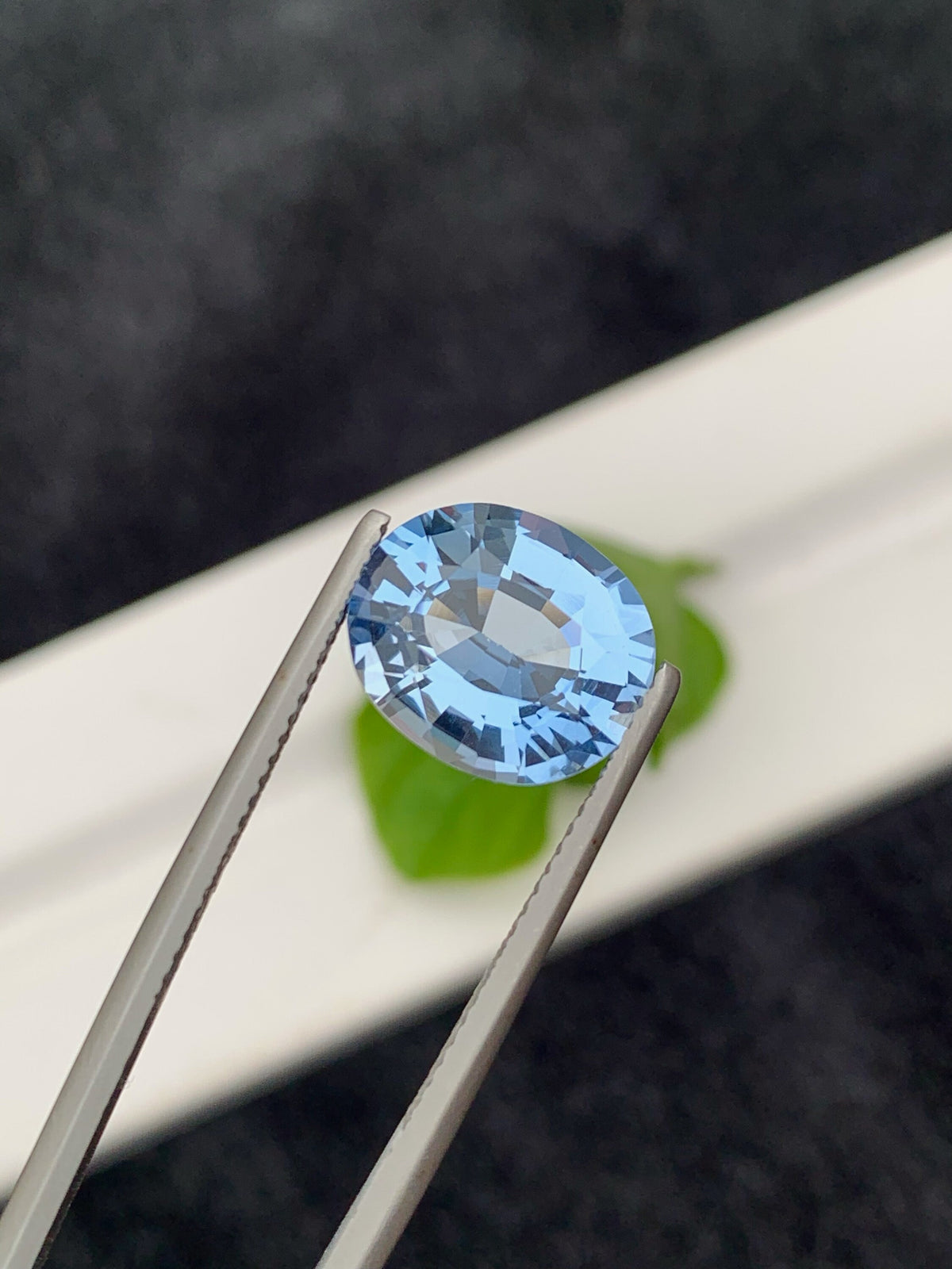 Santa Maria Aquamarine Gemstone: 4.55 CT Deep Blue Oval Cut