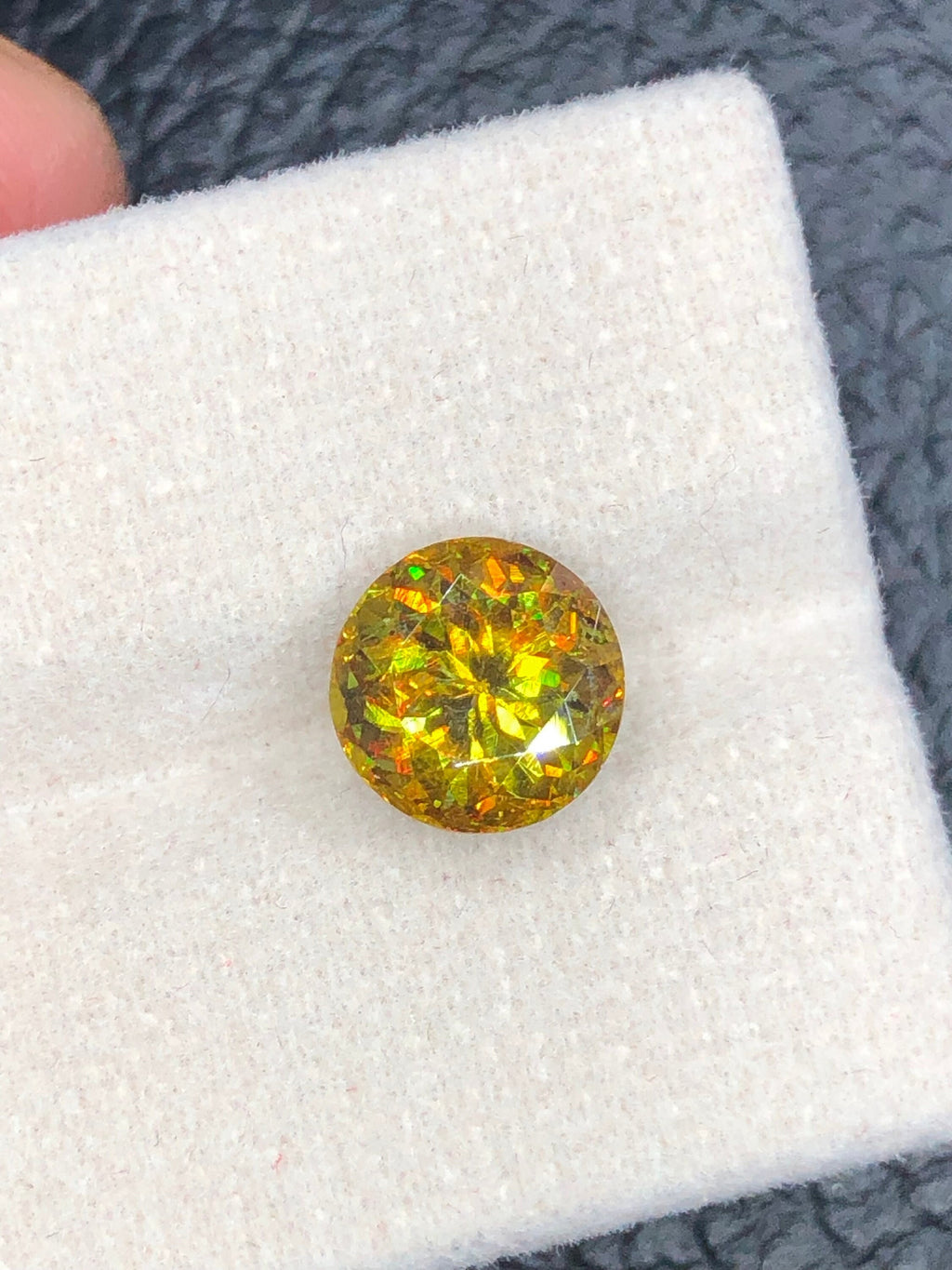 Natural Fire Sphene Gemstone: Round Cut, 3.10 CT, Himalayan Origin