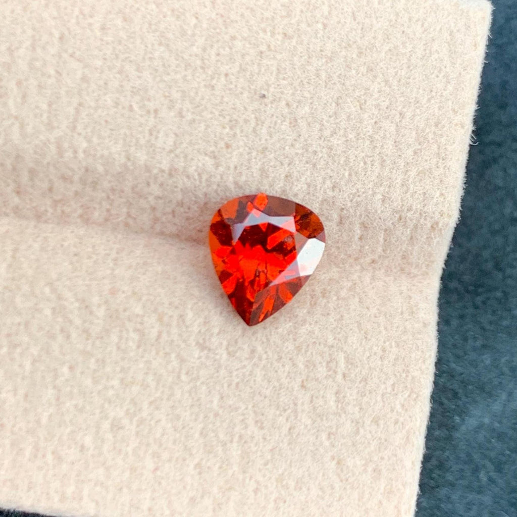 Spessartite Garnet 1.65ct Heart Shape – Vibrant Orange-Red Sparkle