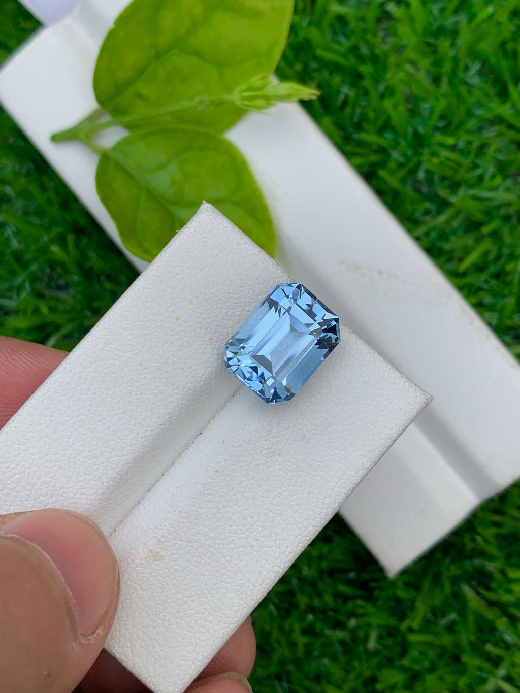 Santa Maria Blue Aquamarine Gemstone: Emerald Cut, 6.00 CT Loose Stone
