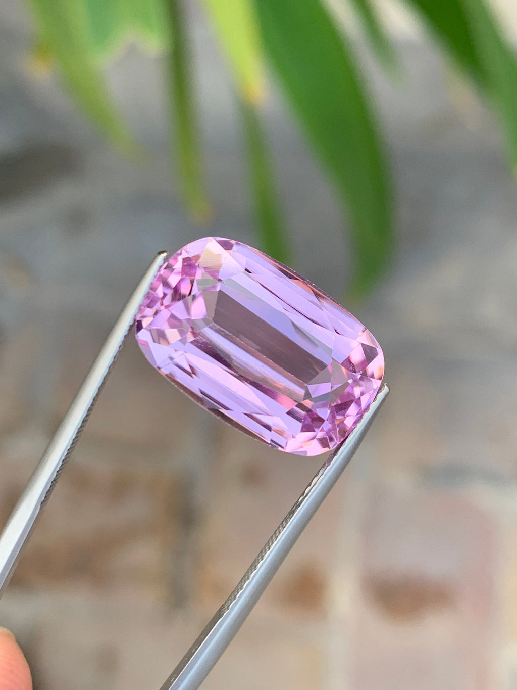 Sweet Pink Kunzite Gemstone: 18.50 CT Oval Faceted Cut Stone