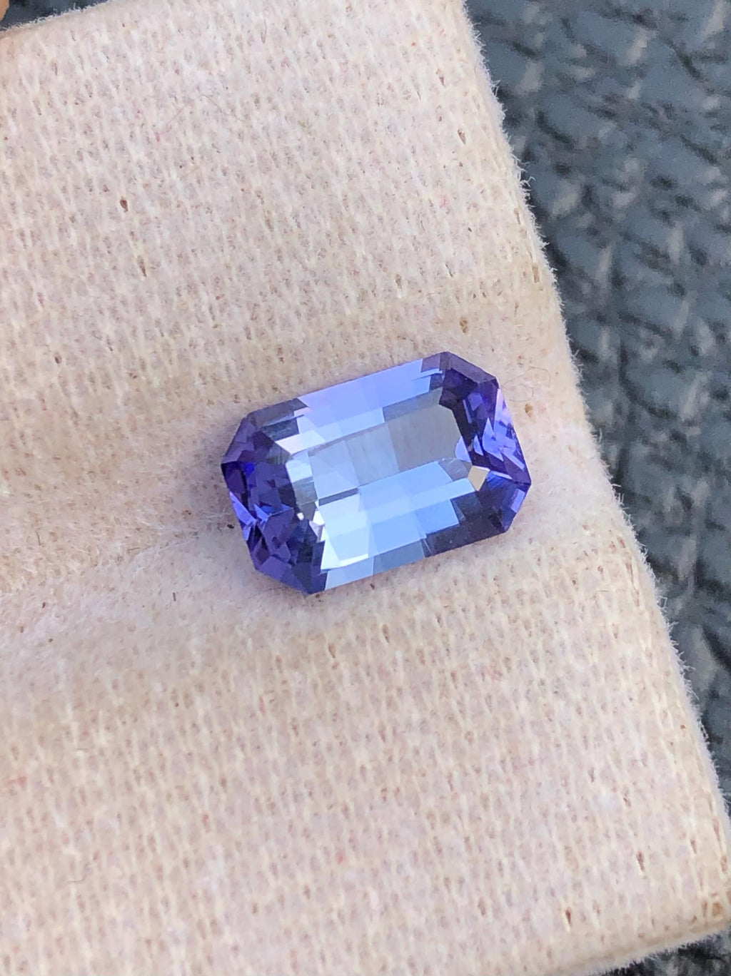 Emerald Cut Blue Sapphire Gemstone: 1.70 CT Loose Ring Stone