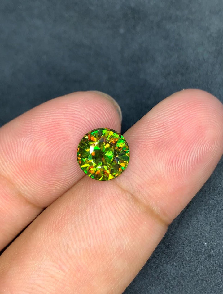 Chrome Sphene 2.40ct Round Cut • Vivid Fire • Skardu Source