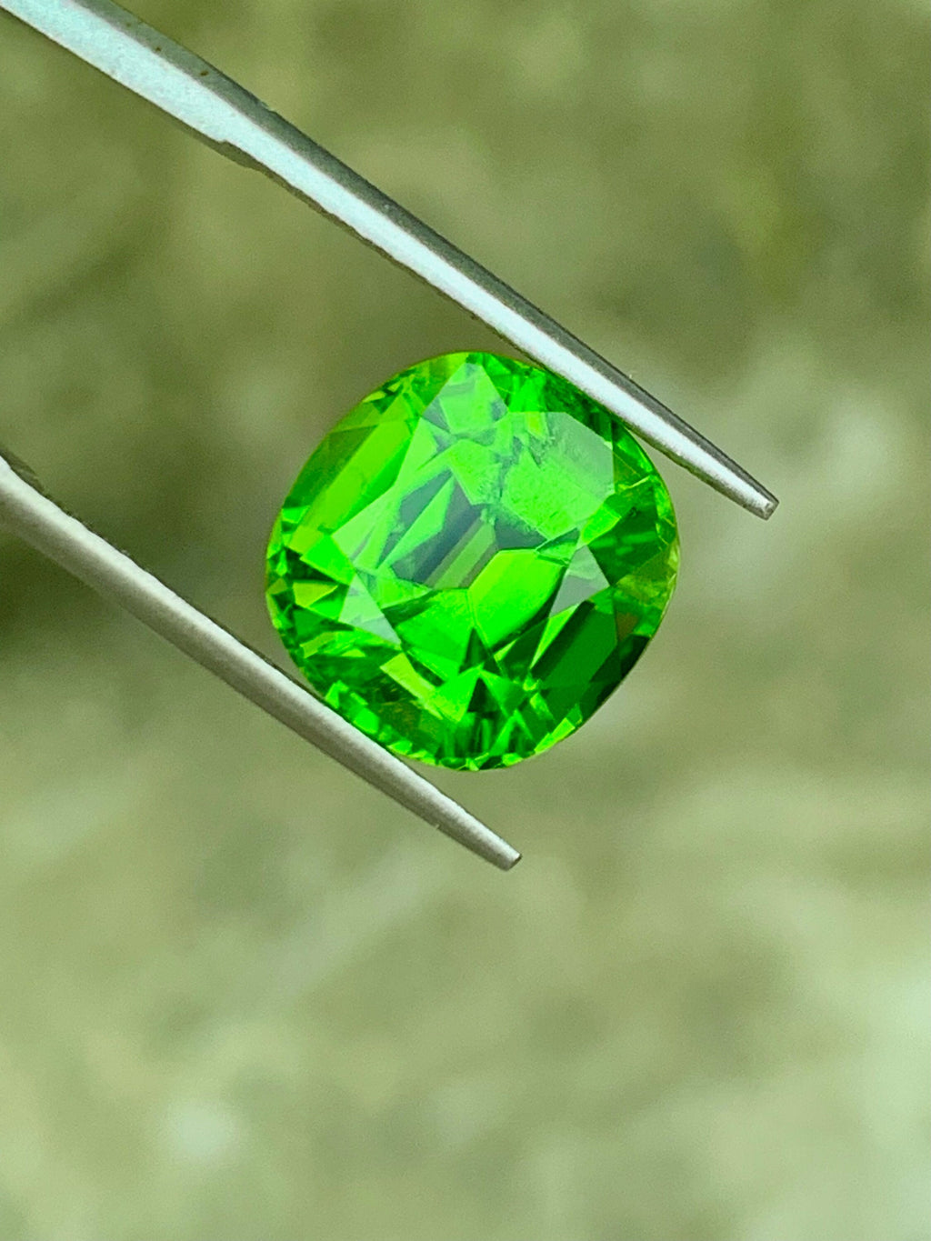 Olive Green Peridot Gemstone: 6.35 CT Natural Cushion Cut