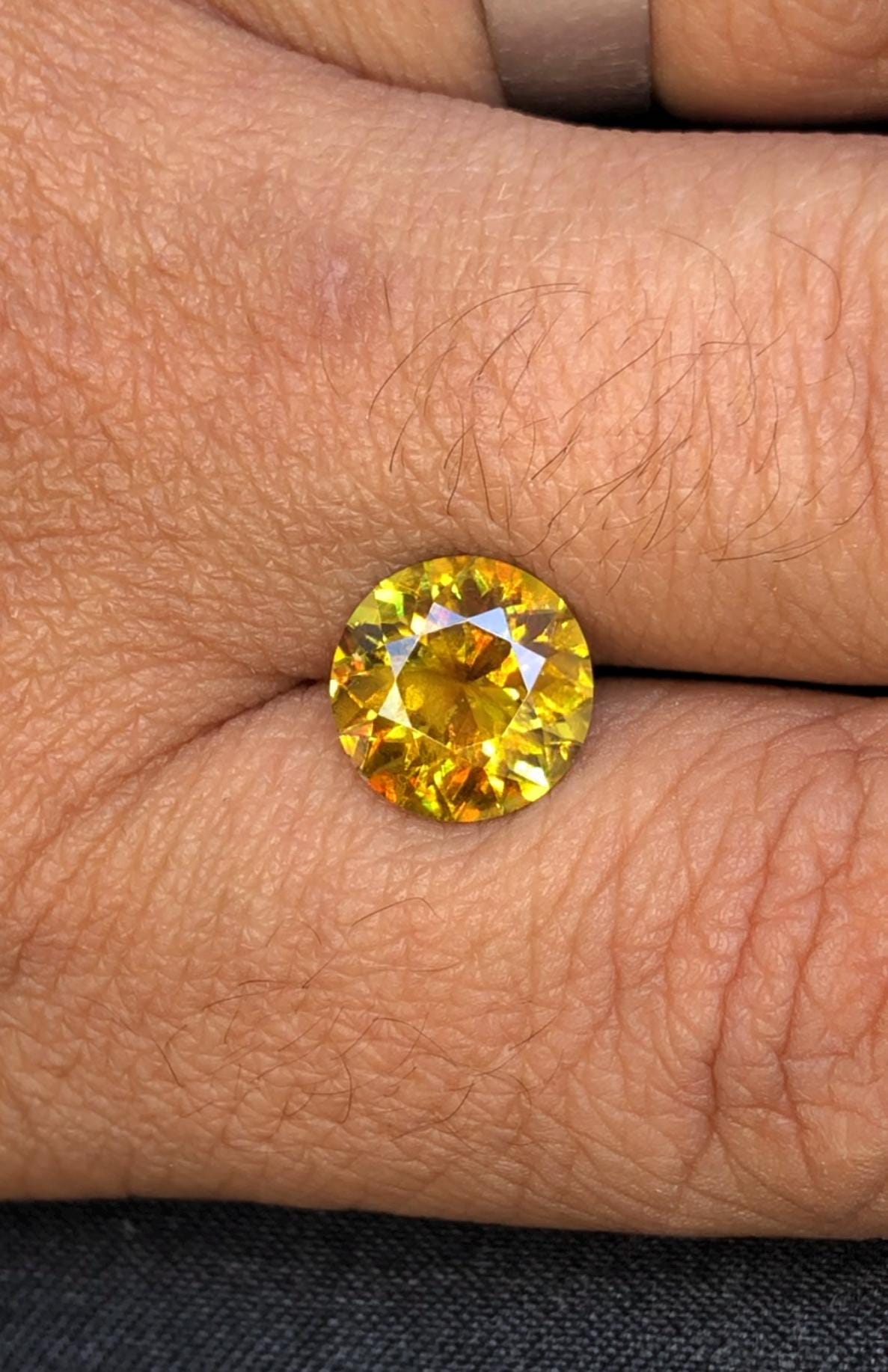 Natural Fire Sphene Gemstone: 2.90 CT Round Cut Titanite