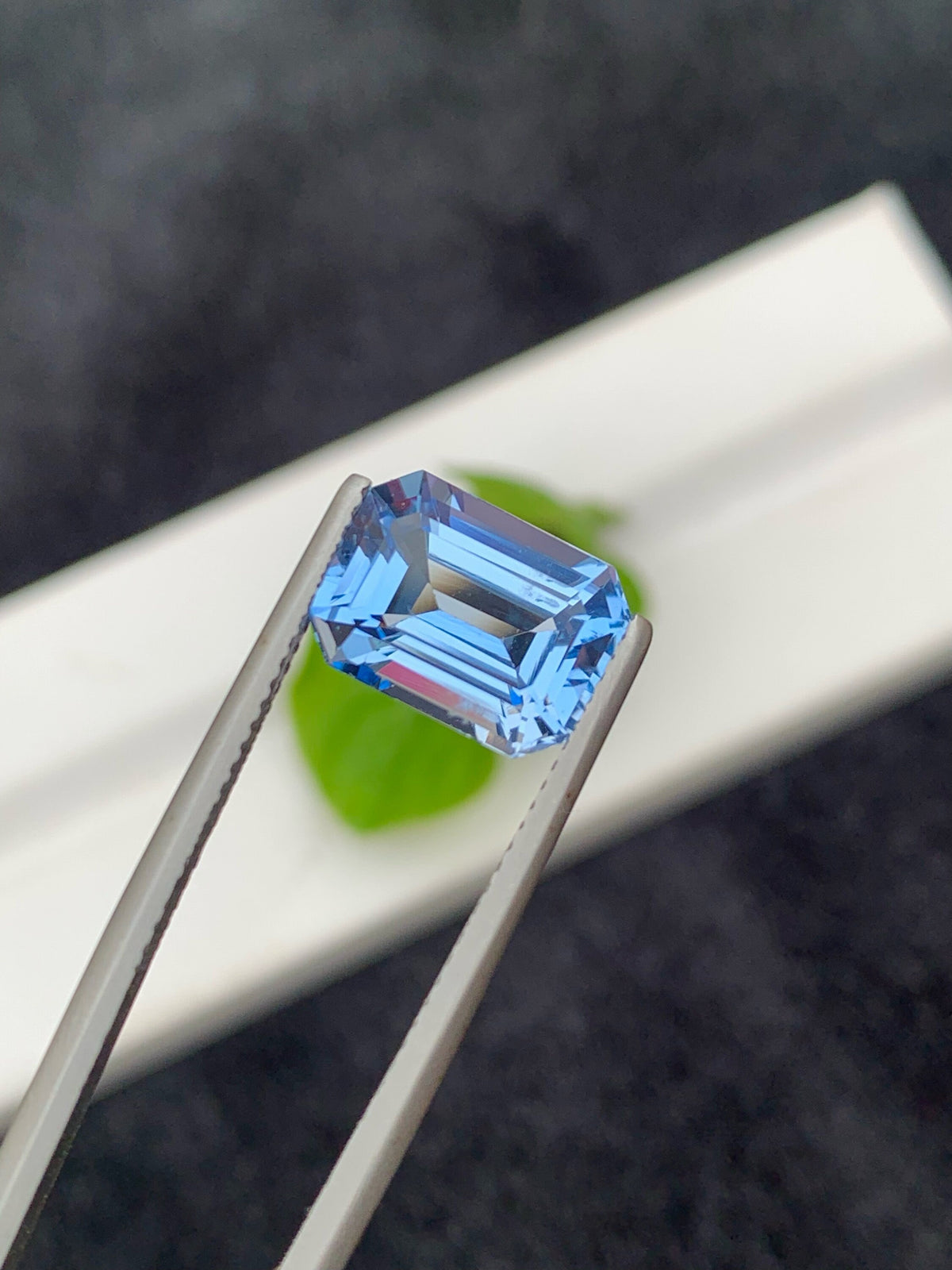 Santa Maria Aquamarine Gemstone: Emerald Cut, 3.90 CT Loose Blue Beryl