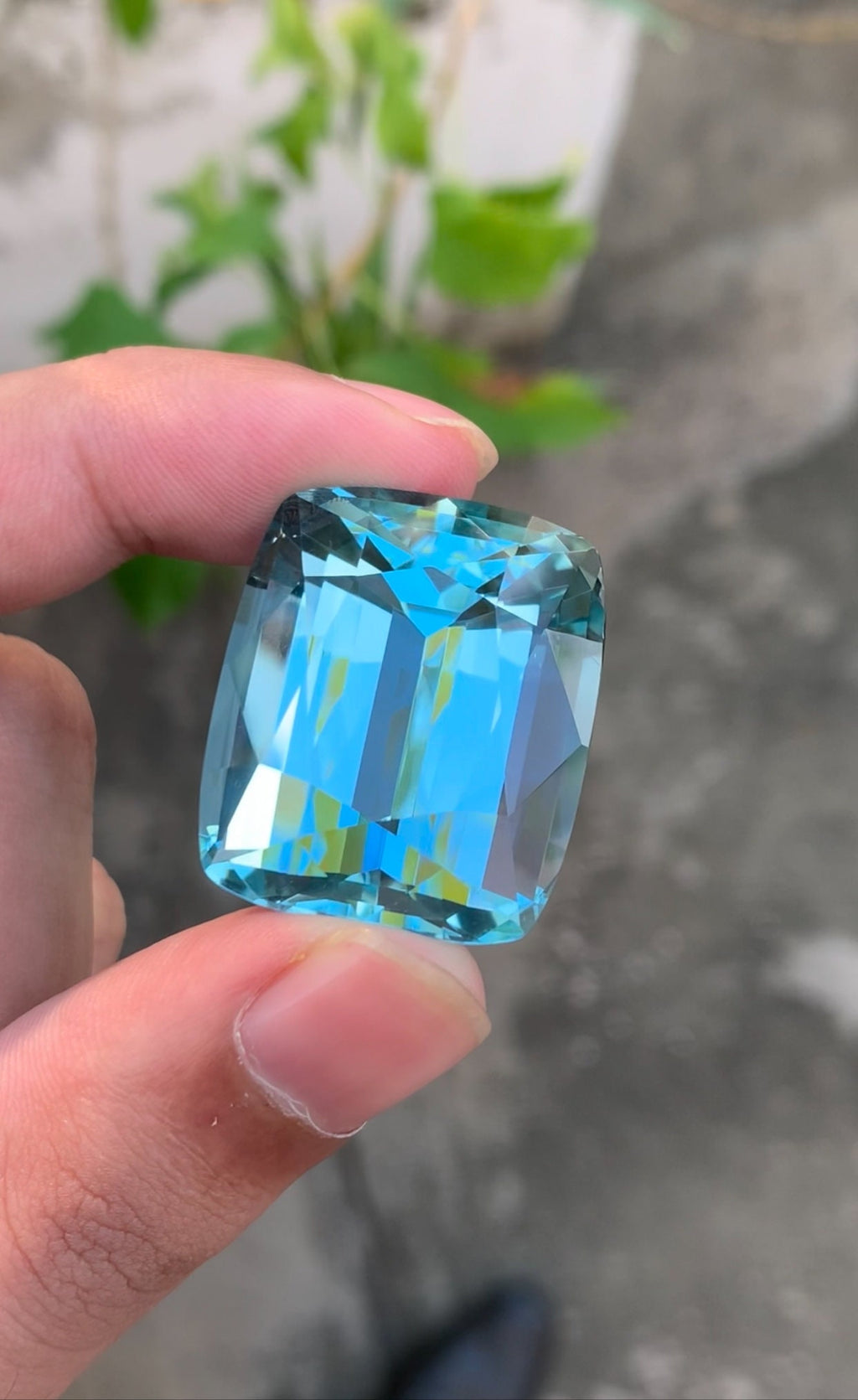 Natural Santa Maria Aquamarine Gemstone: 88.80 CT Deep Blue Cushion Cut