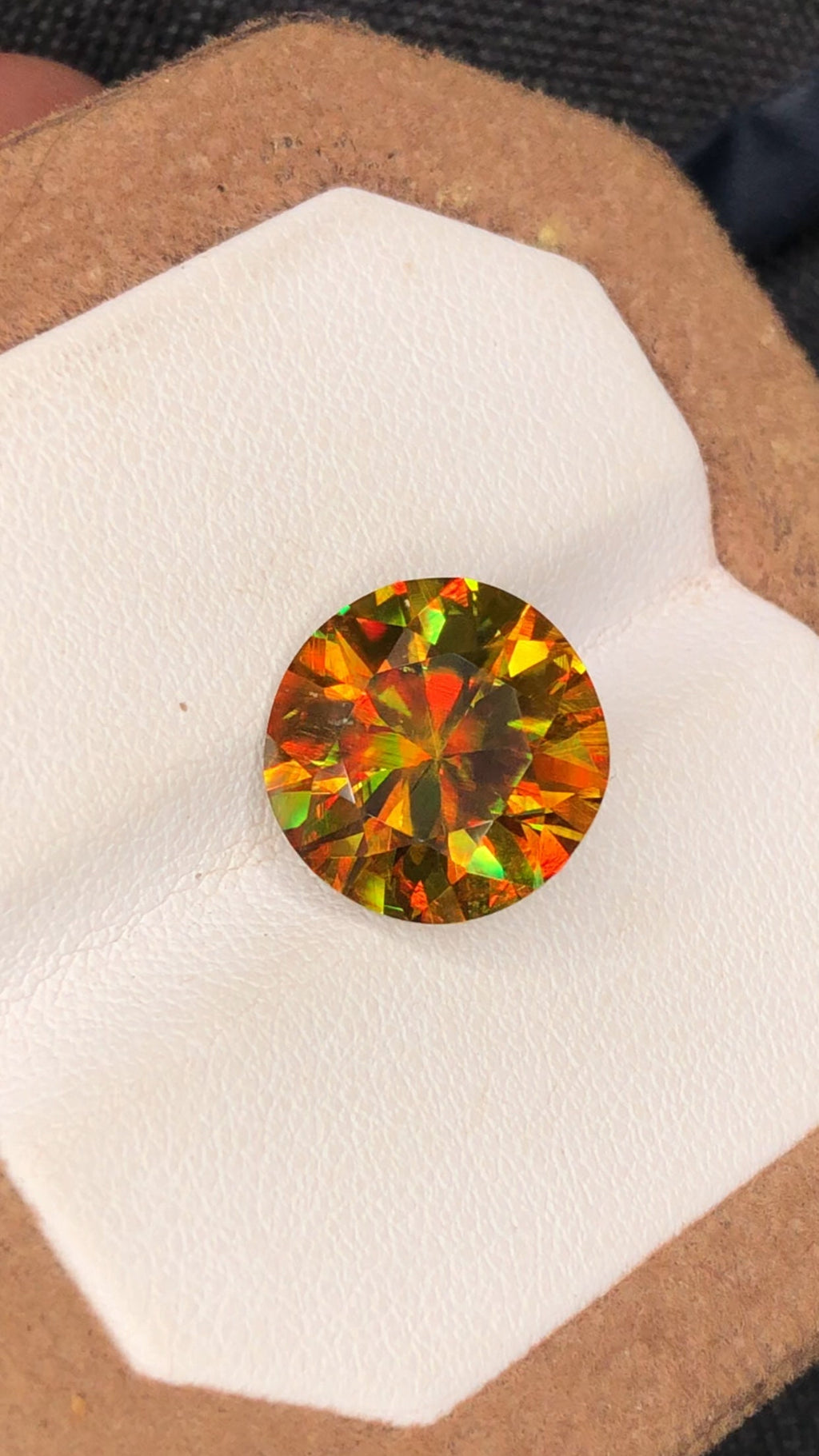7.95 CT Round Cut Sphene Gemstone: Natural Titanite Stone