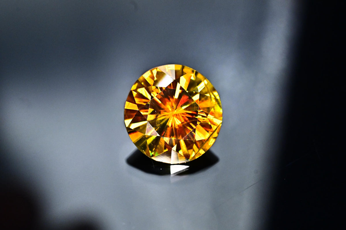 Round Cut Sphene Gemstone: 5.40 CT Natural Titanite Stone
