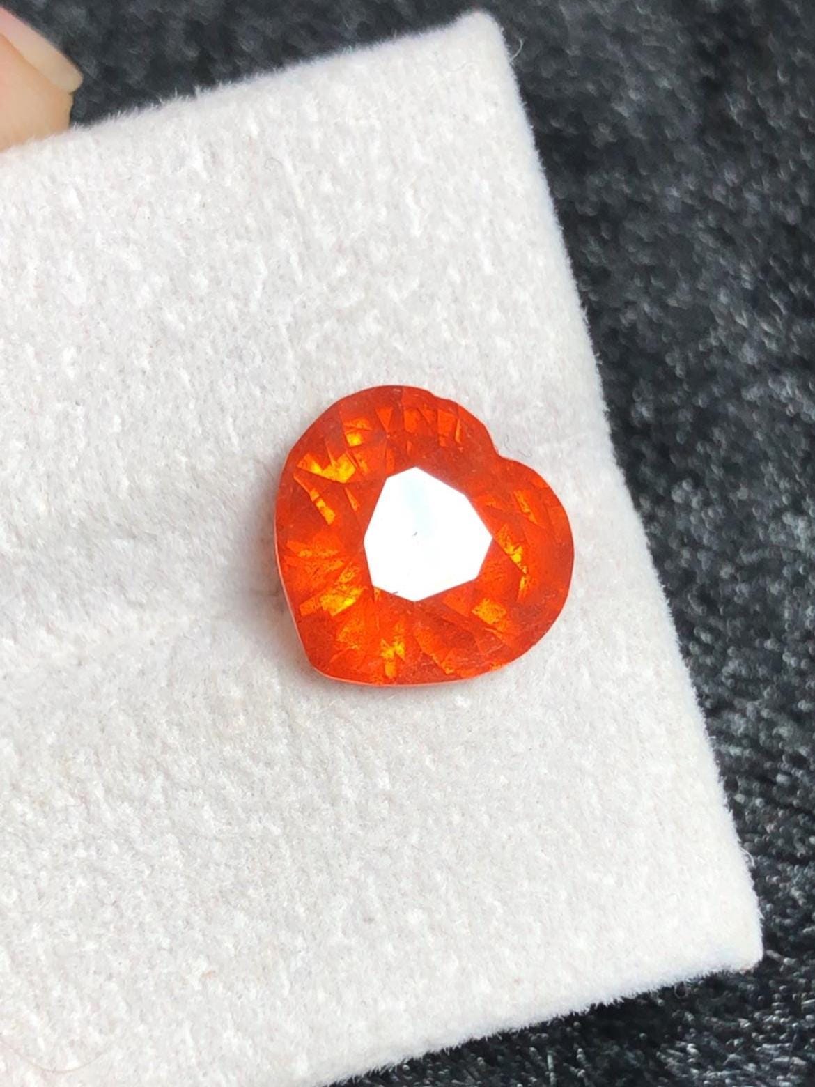 Fanta Garnet 4.90 ct Heart Cut – Vibrant Orange Collector’s Gem
