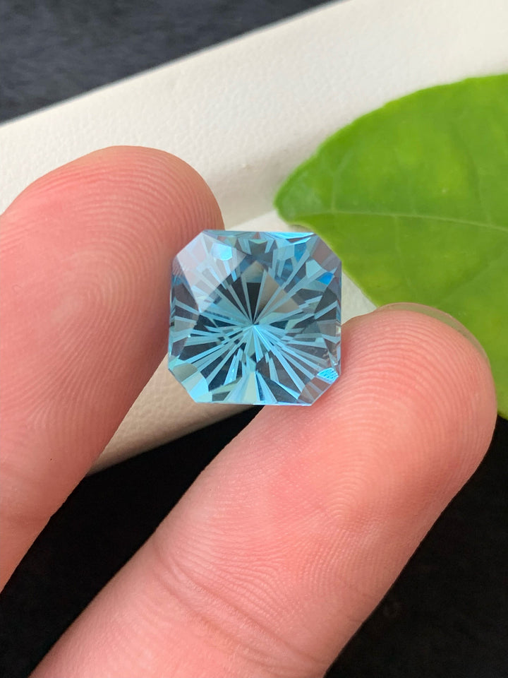 12 CT Electric Blue Topaz Gemstone: Asscher Cut Swiss Topaz