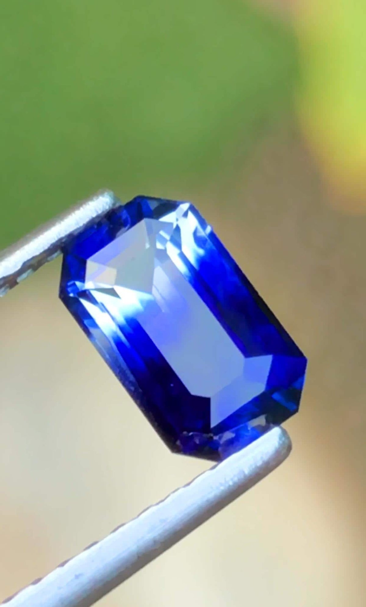Bi colour top Sapphire 1.04 carat-Blue Bi Color Perfect Emerald cut